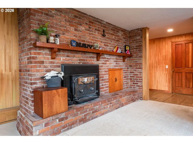 2540 W 22ND Ave, Eugene, OR 97405