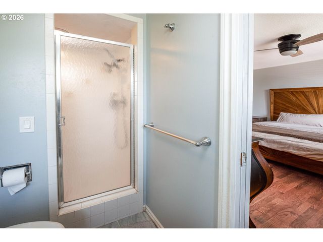2540 W 22ND Ave, Eugene, OR 97405