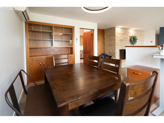 2540 W 22ND Ave, Eugene, OR 97405