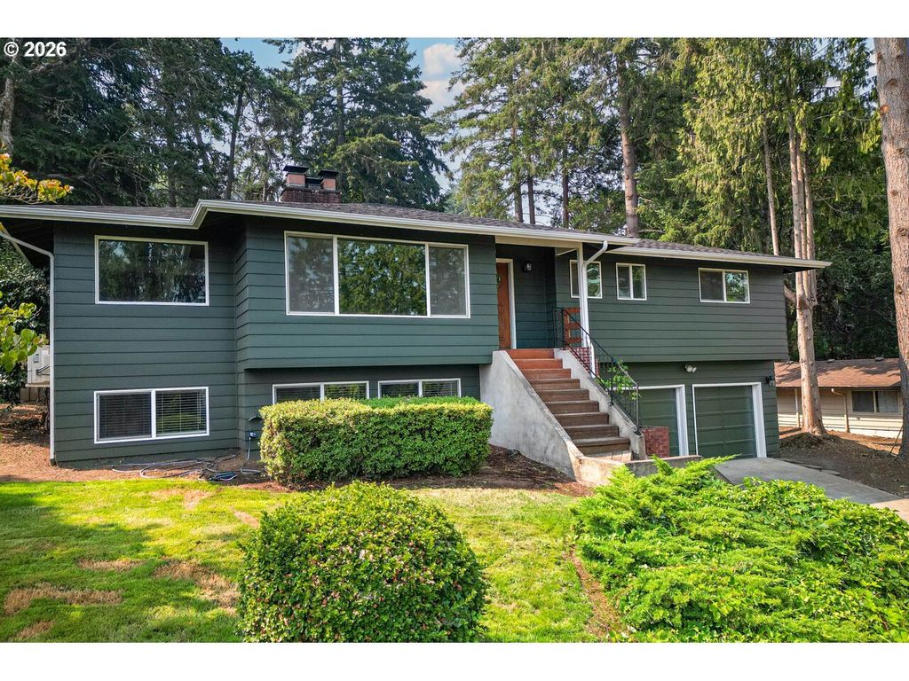 2540 W 22ND Ave, Eugene, OR 97405