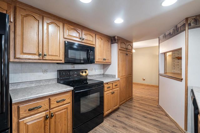 W136N8741 Esquire ROAD, Menomonee Falls, WI 53051