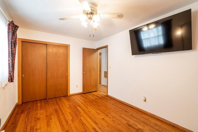 W136N8741 Esquire ROAD, Menomonee Falls, WI 53051