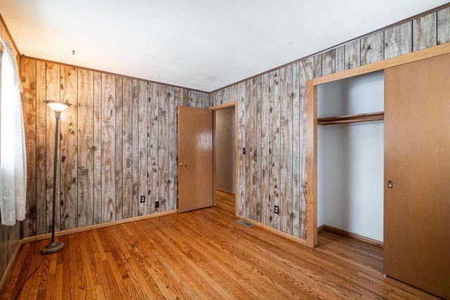 W136N8741 Esquire ROAD, Menomonee Falls, WI 53051