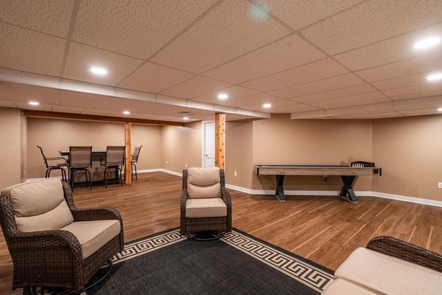 W136N8741 Esquire ROAD, Menomonee Falls, WI 53051