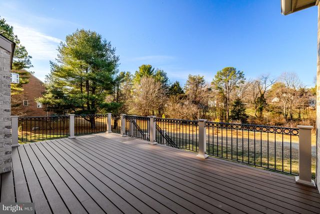 1002 SPRINGVALE RD, Great Falls, VA 22066