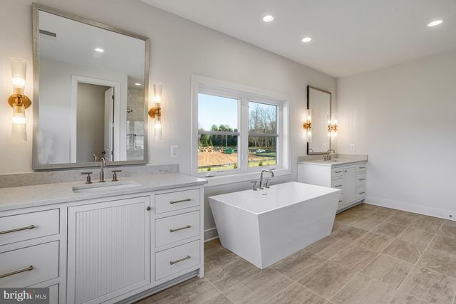 1002 SPRINGVALE RD, Great Falls, VA 22066