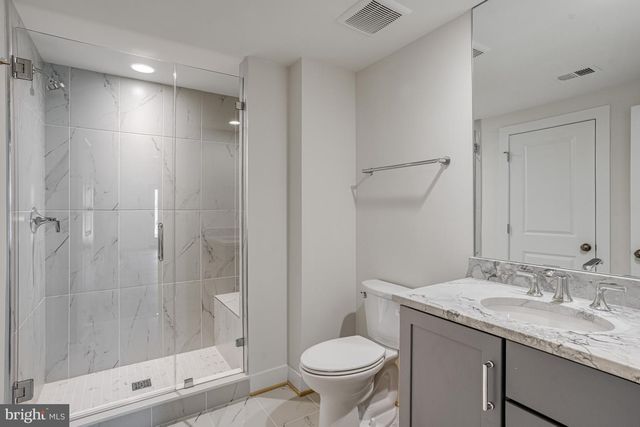 1002 SPRINGVALE RD, Great Falls, VA 22066