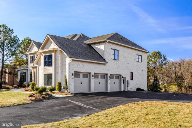 1002 SPRINGVALE RD, Great Falls, VA 22066