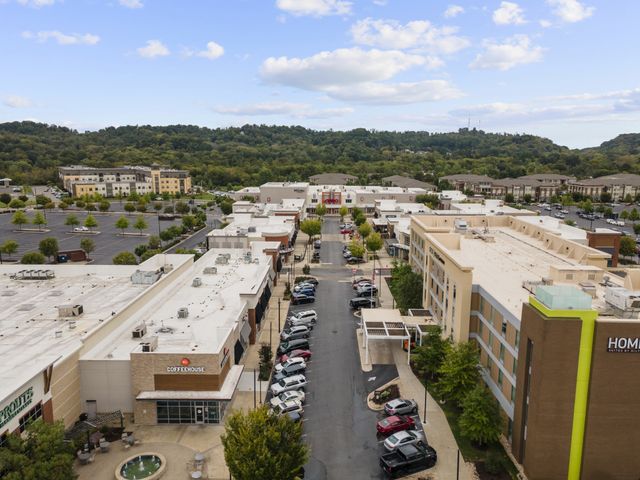7487 Highway 70 S Apt 301, Nashville, TN 37221
