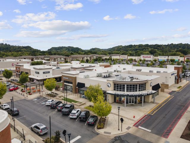 7487 Highway 70 S Apt 301, Nashville, TN 37221