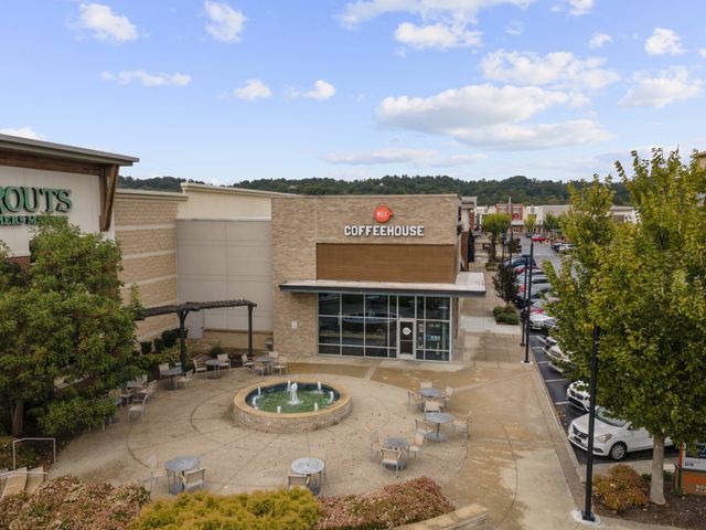 7487 Highway 70 S Apt 301, Nashville, TN 37221