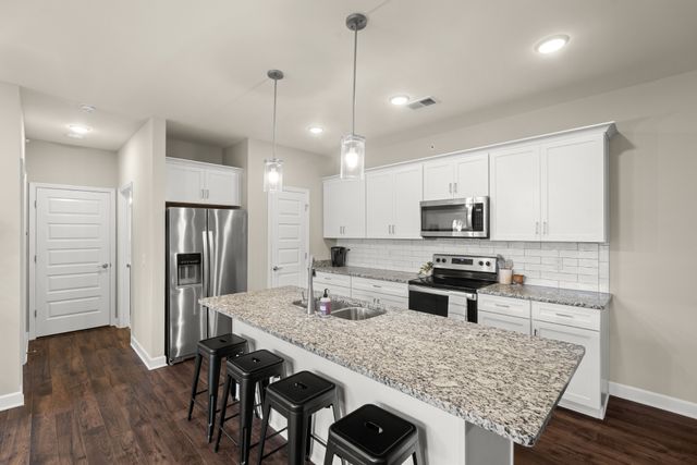 7487 Highway 70 S Apt 301, Nashville, TN 37221