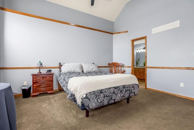 305 NE Fiddlewood Avenue, Lee's Summit, MO 64086