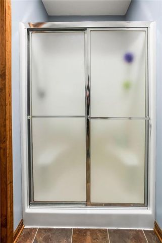 305 NE Fiddlewood Avenue, Lee's Summit, MO 64086