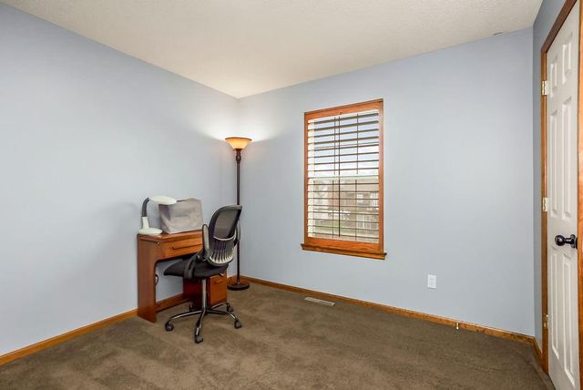 305 NE Fiddlewood Avenue, Lee's Summit, MO 64086