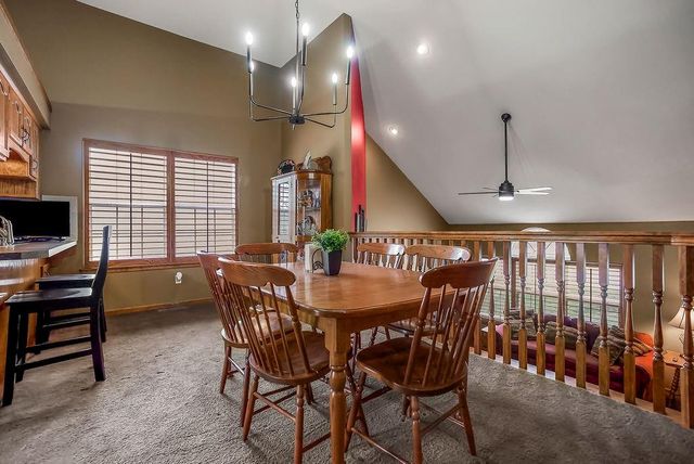 305 NE Fiddlewood Avenue, Lee's Summit, MO 64086