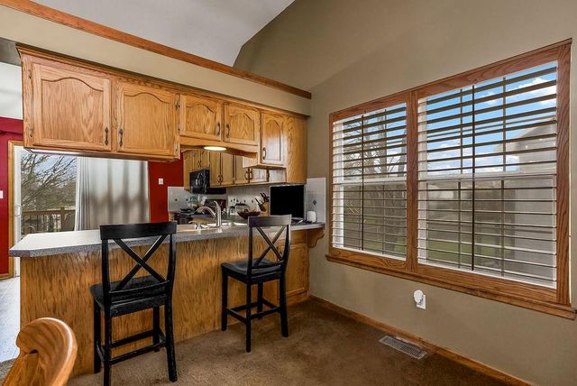 305 NE Fiddlewood Avenue, Lee's Summit, MO 64086