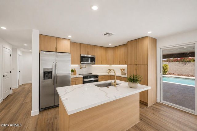 3908 E CAPITAN DREYFUS Avenue, Phoenix, AZ 85032