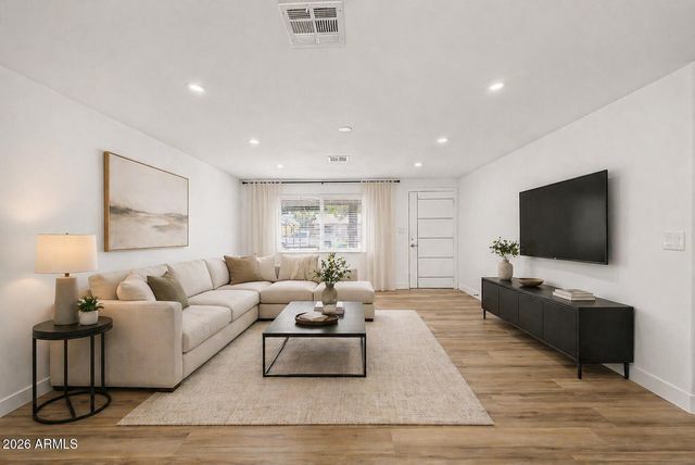 3908 E CAPITAN DREYFUS Avenue, Phoenix, AZ 85032