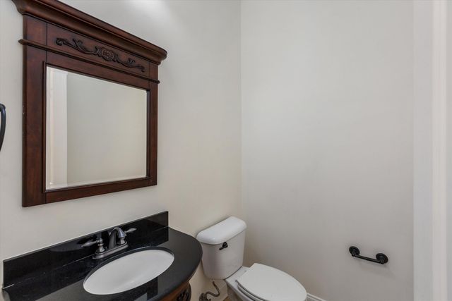 1555 LAWTON TRL, Germantown, TN 38138