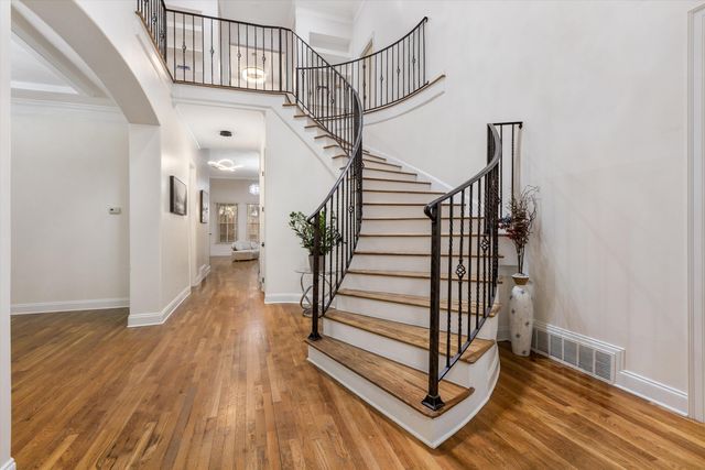 1555 LAWTON TRL, Germantown, TN 38138