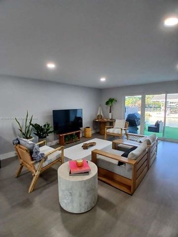 1937 NE 123rd St, North Miami, FL 33181