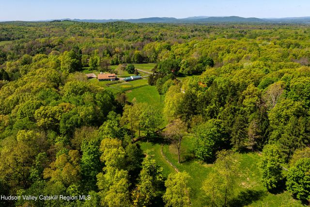 52 Pells Road, Rhinebeck, NY 12572