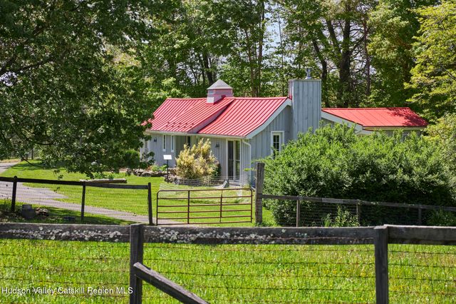 52 Pells Road, Rhinebeck, NY 12572