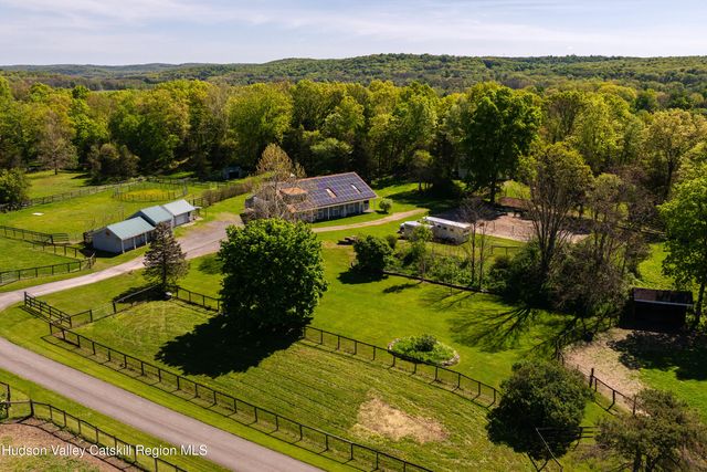 52 Pells Road, Rhinebeck, NY 12572