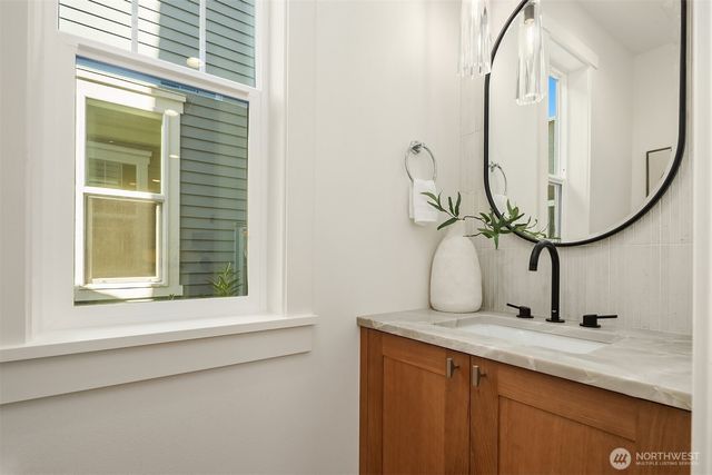 12523 NE 94th Street, Kirkland, WA 98033