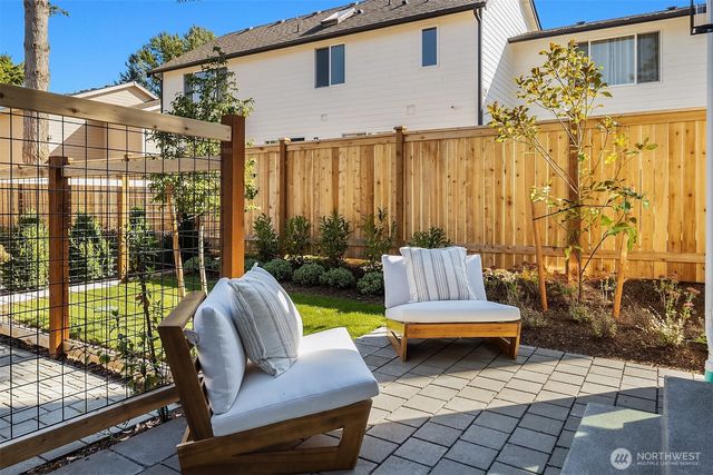 12523 NE 94th Street, Kirkland, WA 98033