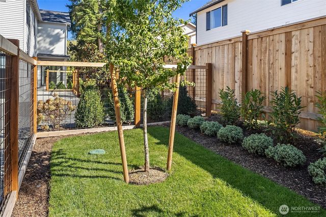 12523 NE 94th Street, Kirkland, WA 98033