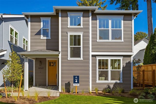 12523 NE 94th Street, Kirkland, WA 98033