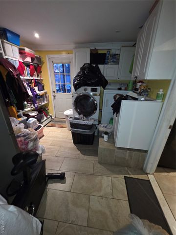 153 Cocoanut Street, Brentwood, NY 11717