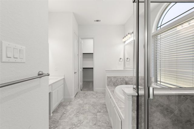 2406 Colonial Lane, Midlothian, TX 76065