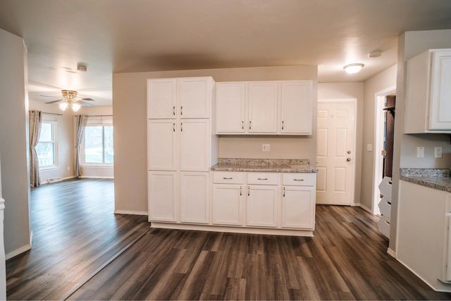 2220 GLENDALE AVENUE, Green Bay, WI 54303