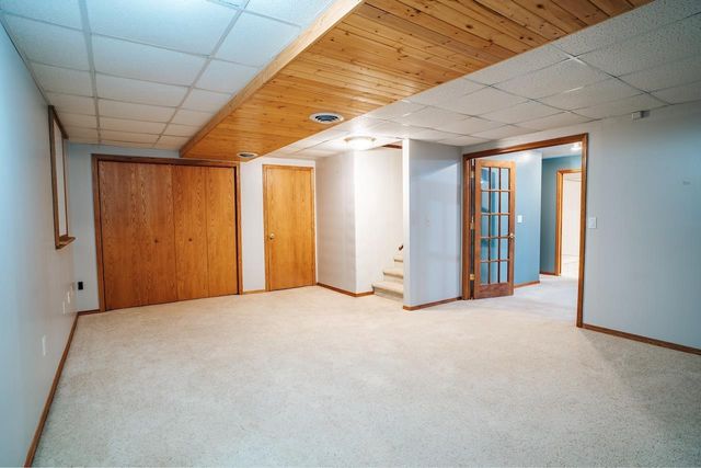 2220 GLENDALE AVENUE, Green Bay, WI 54303