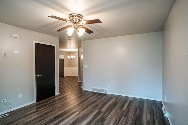 2220 GLENDALE AVENUE, Green Bay, WI 54303