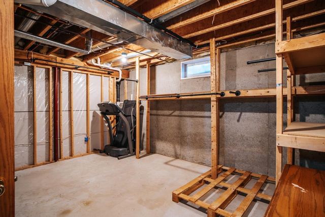 2220 GLENDALE AVENUE, Green Bay, WI 54303