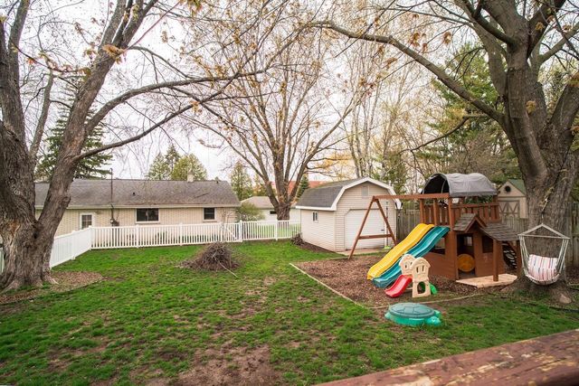 2220 GLENDALE AVENUE, Green Bay, WI 54303