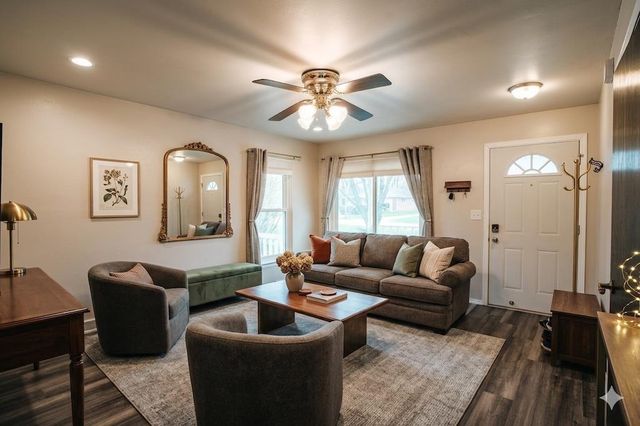 2220 GLENDALE AVENUE, Green Bay, WI 54303