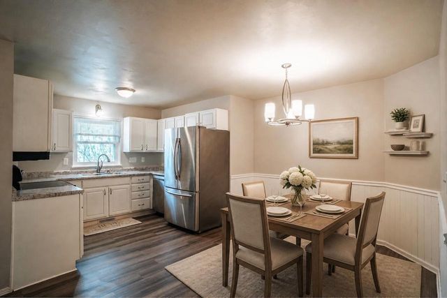 2220 GLENDALE AVENUE, Green Bay, WI 54303