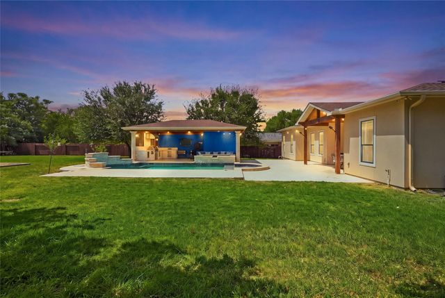 303 N Mustang Ave, Cedar Park, TX 78613
