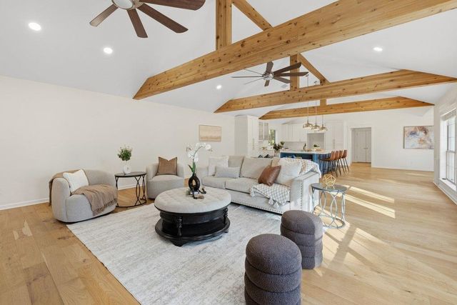 126 Pine View LOOP, Bastrop, TX 78602