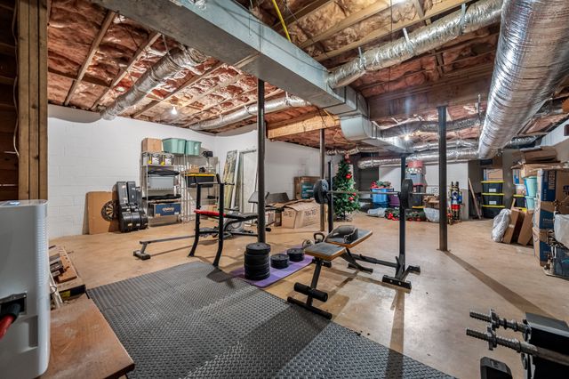 656 SHADOWBROOK RD, Winchester, TN 37398