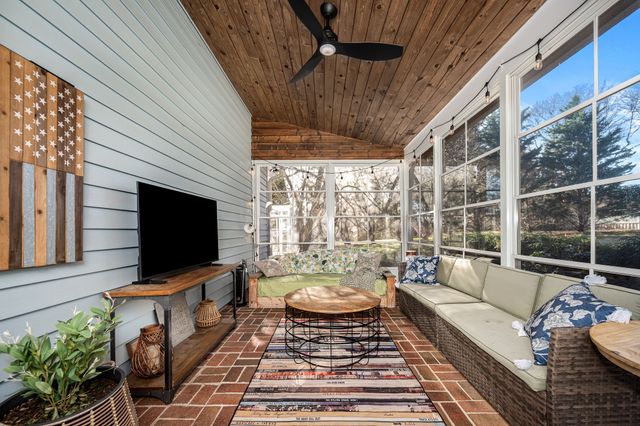 656 SHADOWBROOK RD, Winchester, TN 37398