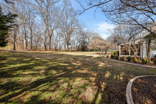 656 SHADOWBROOK RD, Winchester, TN 37398