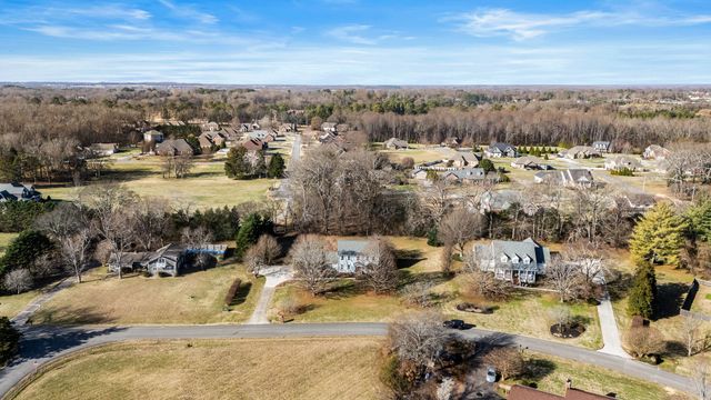 656 SHADOWBROOK RD, Winchester, TN 37398