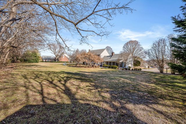 656 SHADOWBROOK RD, Winchester, TN 37398
