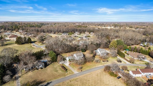 656 SHADOWBROOK RD, Winchester, TN 37398